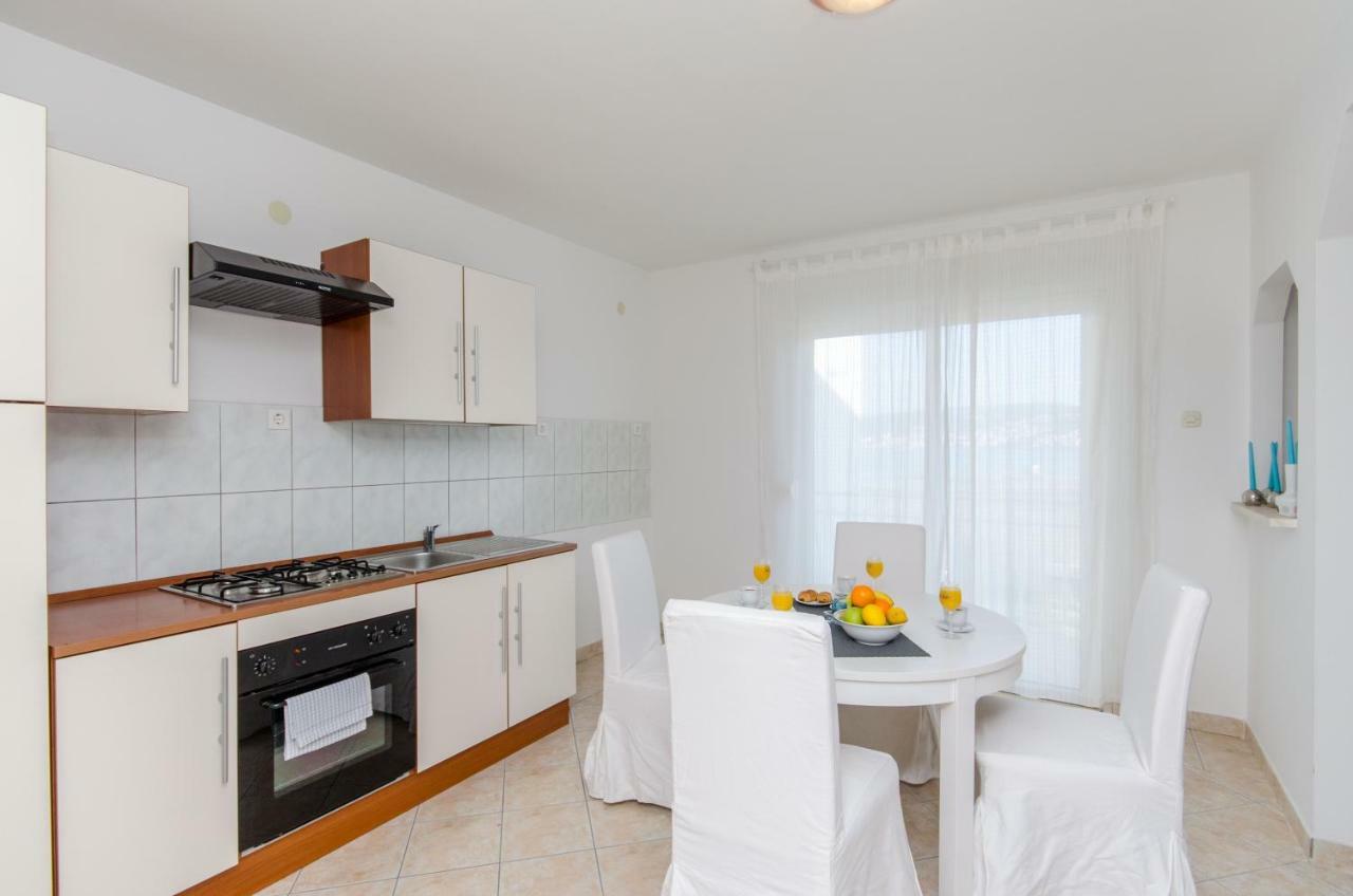 Bridge And Beach Apartments Трогир Экстерьер фото